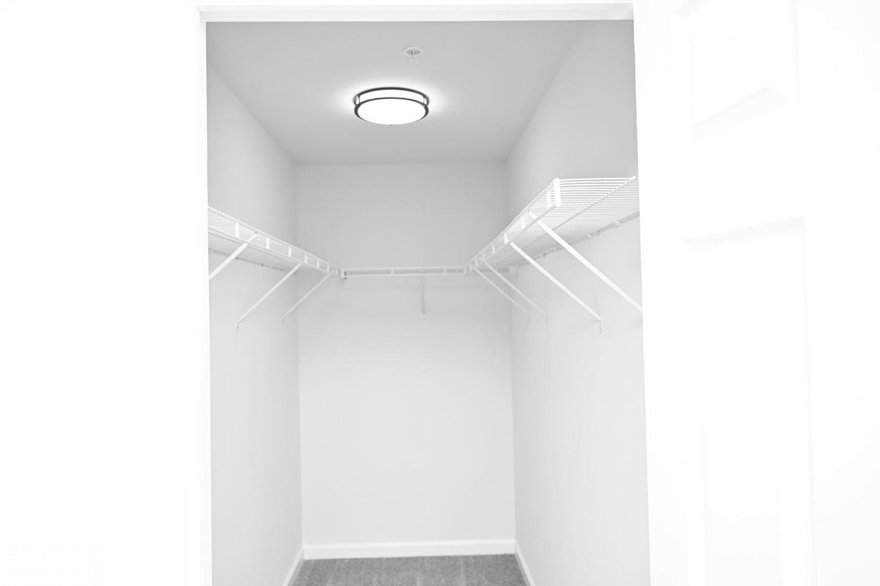 Walk-in closet